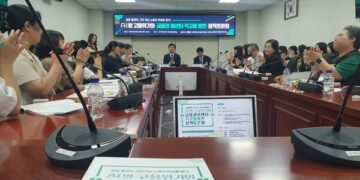 “AI 응답 속터져, 그 불만 고스란히 콜센터 상담사에게”