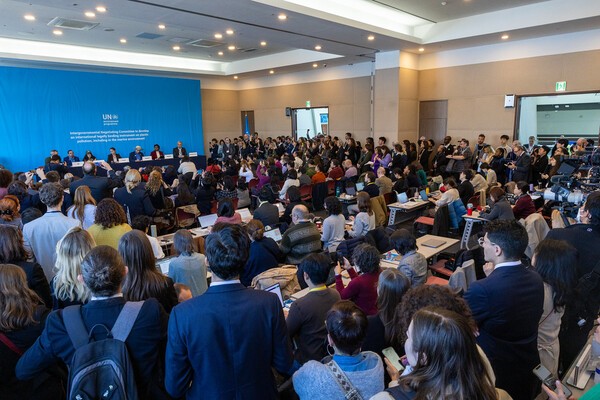 지난해 11월부터 같은해 12월까지 열린 국제 플라스틱 협약 정부 간 협상위원회 5차 회의. 사진=UNEP