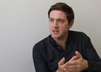 [인터뷰-찰리 홀트 CLiDef 변호사] “그린피스 상대로 한 1조원 소송은 \’슬랩\’…법적 근거‧정당성 약해”