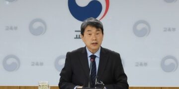 의대 증원 ‘원점’ 회귀에…”전원복귀 안 했는데 포기, 대국민 사기극”