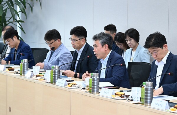 19일 \'국토부-서울시 주택정책 협의회\'가 진행되고 있는 모습. 사진=서울시 제공