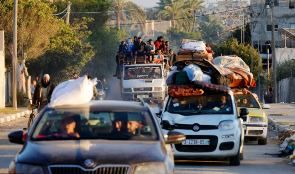 2024년 1월4일, 가자지구 중부에서 가자지구 남부로 도피하는 팔레스타인 가족들. 사진=UNRWA